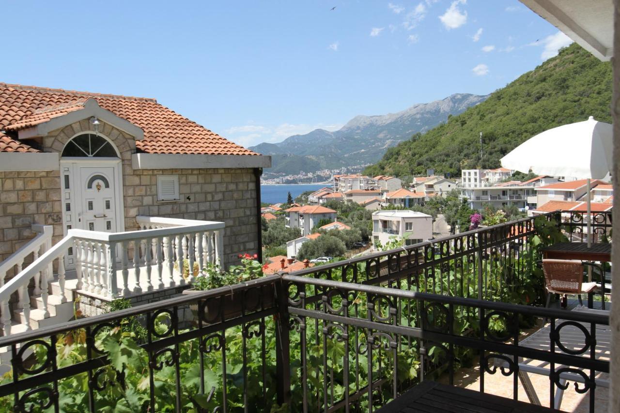 Apartments Muhar Sveti Stefan Exterior photo