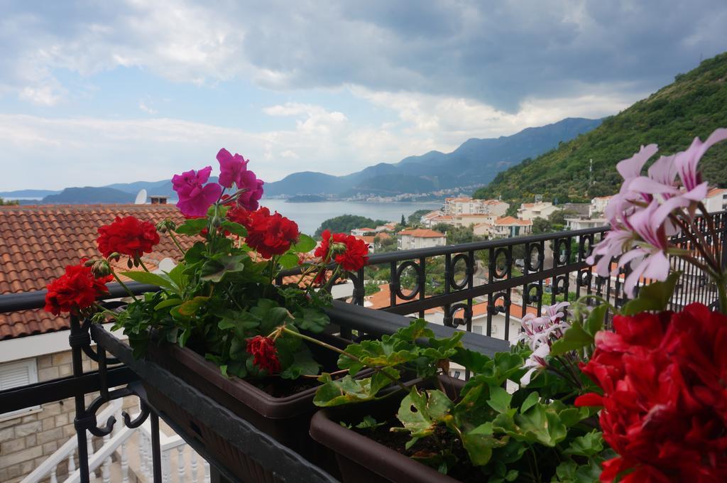 Apartments Muhar Sveti Stefan Exterior photo